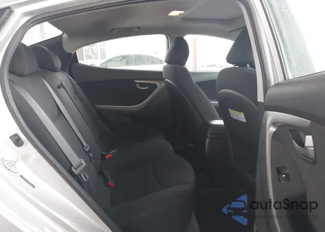 2015 Hyundai Elantra Se z USA, uszkodzony, nr VIN 5NPDH4AE2FH621862